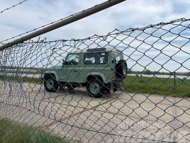 Land Rover Defender Heritage HUE only 1000 km with CoC Automašīnas