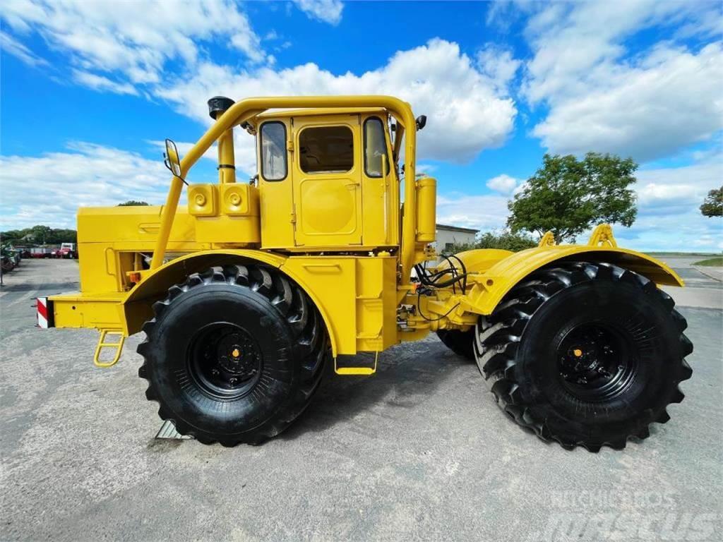 Kirovets K 700 A - V 8 Traktori