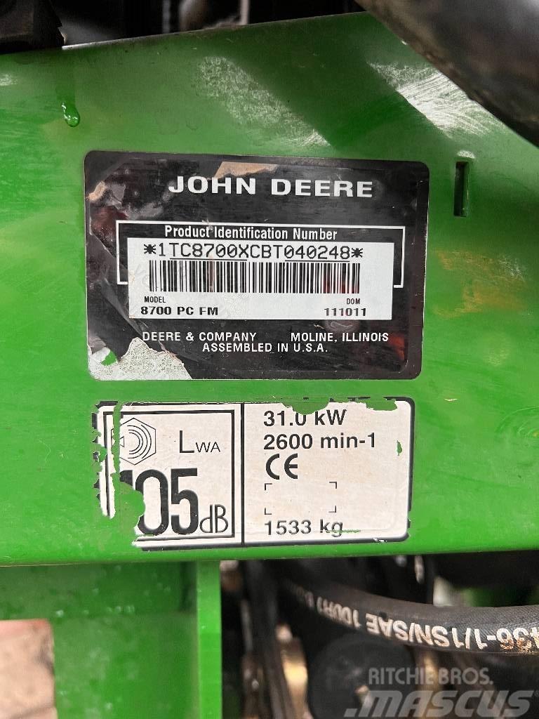 John Deere 8700 Golfa tehnika