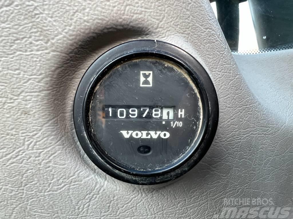 Volvo EW140D - Excellent Condition / Tilting Bucket Ekskavatori uz riteņiem