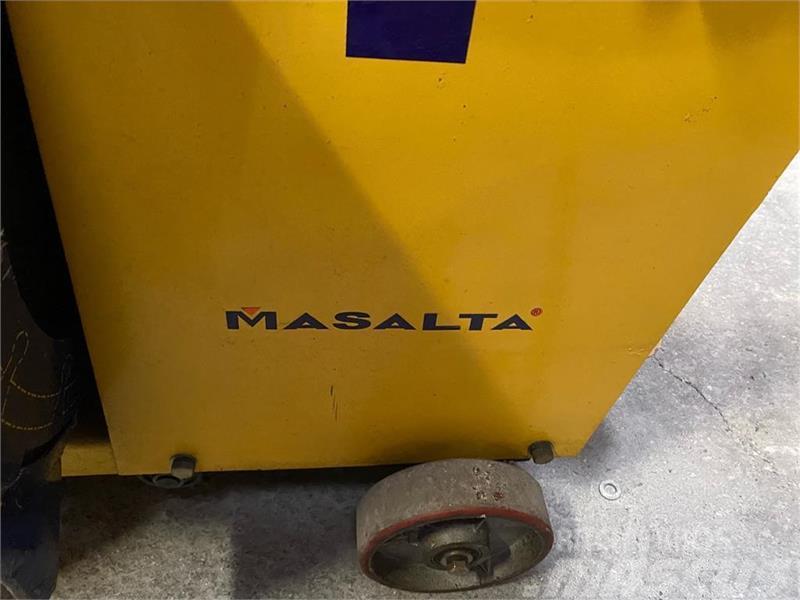Masalta Asfaltskærer m. dieselmotor asfalt- og betonskærer Asfalta frēzes