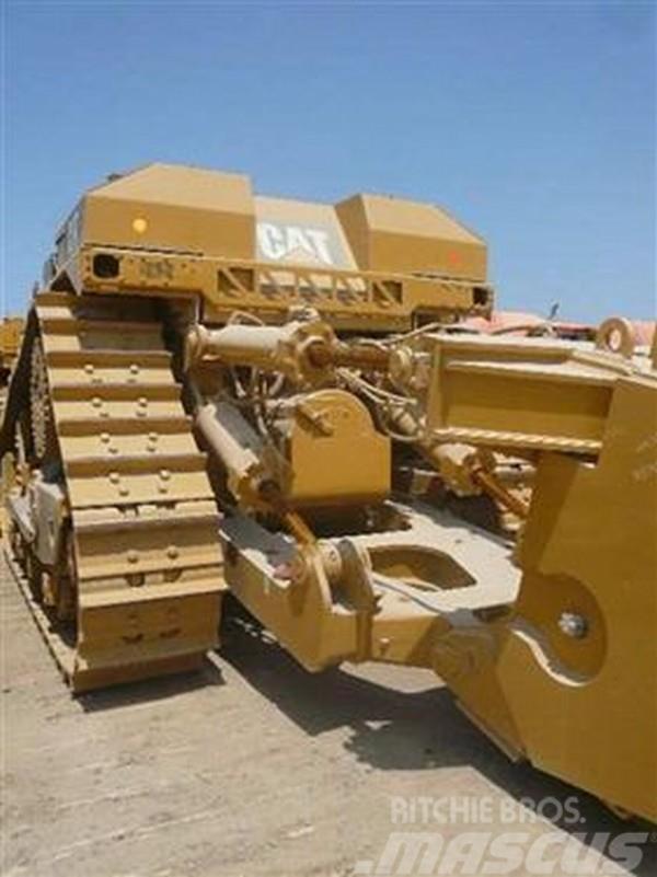 CAT D11T Kāpurķēžu buldozeri