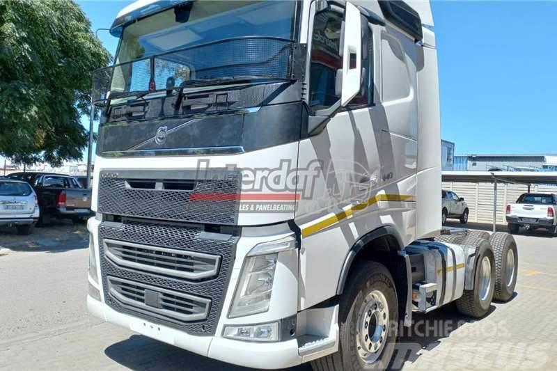 Volvo FH440 with Lifting Axle Citi