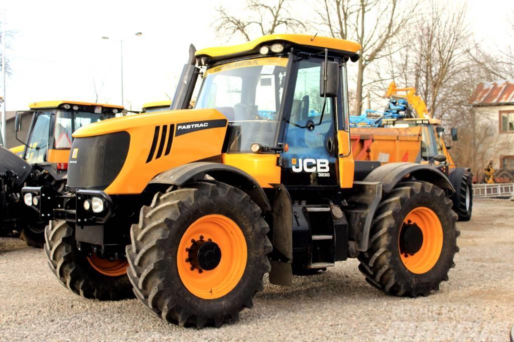 JCB Fastrac 3230 XTRA Traktori