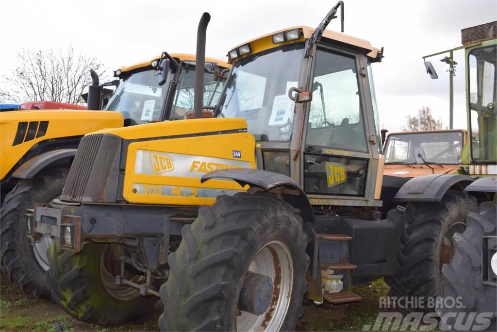JCB Fastrac 2135 - 4WS Kompaktie traktori