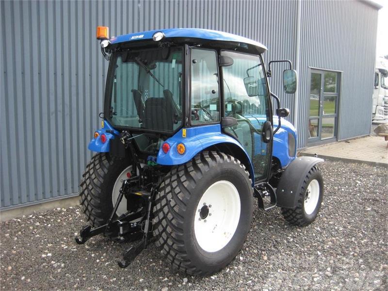 New Holland Boomer 55 Frontlift / Front PTO Kompaktie traktori
