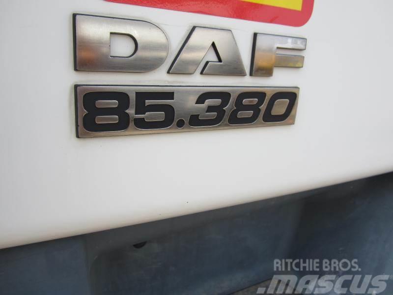 DAF CF85 380 Smagās mašīnas ar celtni