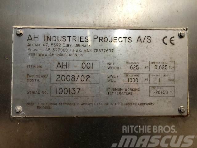  AH Industries Projects Spil AH1-001 Pacēlāji, vinčas un materiālu lifti