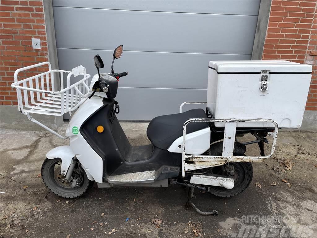  El-scooter V-Moto E-max, German Engineering, Itali Citas sastāvdaļas