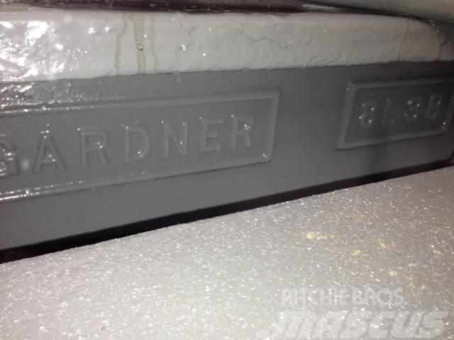 Gardner-Denver 8L3B diesel motor Dzinēji