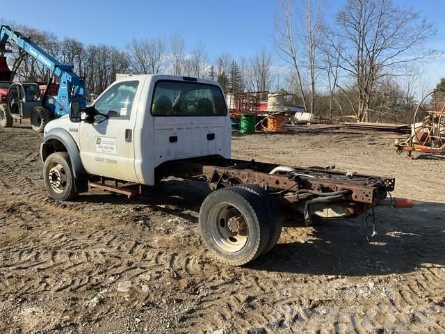 Ford F-550 cab and chassis Kabīnes un interjers