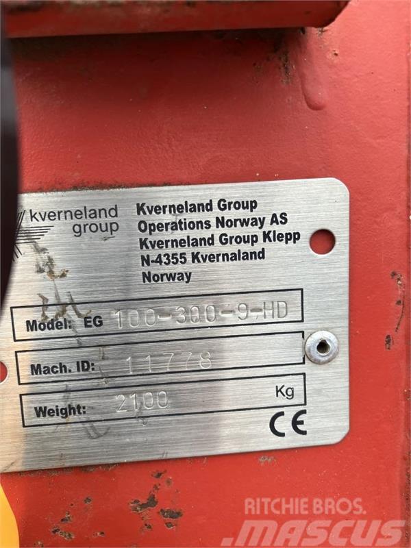 Kverneland 5 F ED 100-300 Maiņvērsējarkli