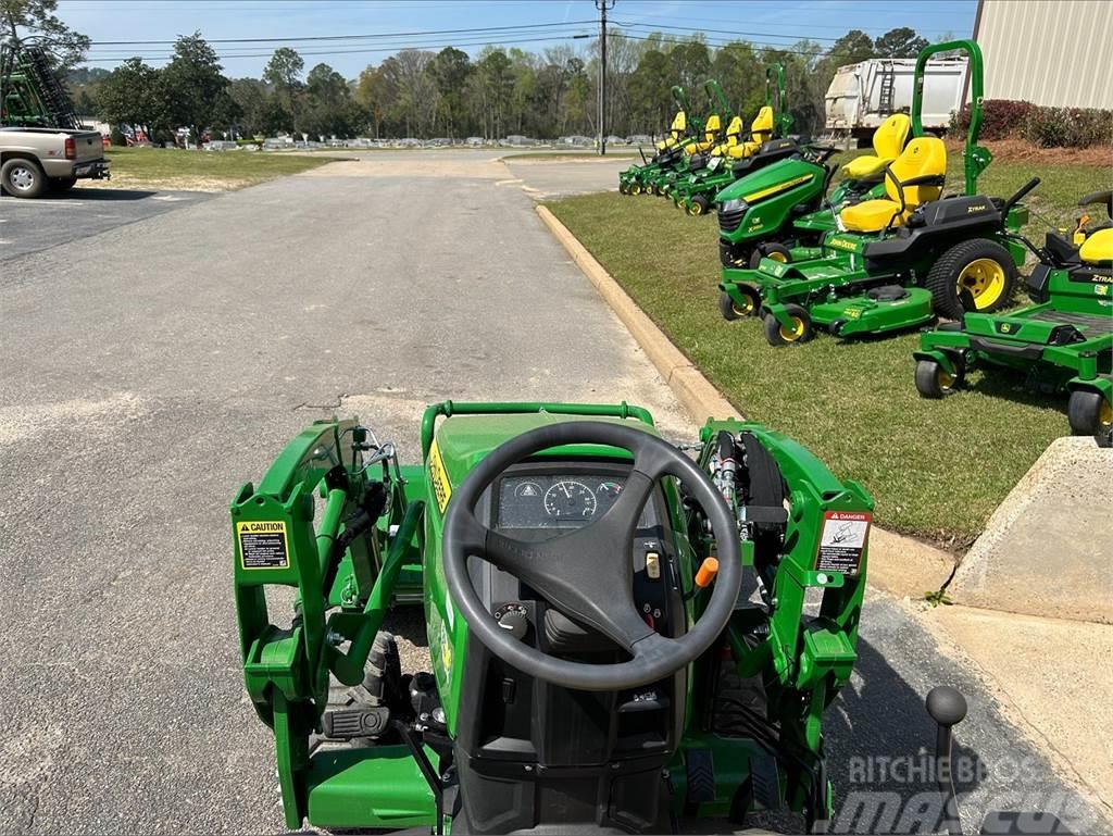 John Deere 1025R Kompaktie traktori