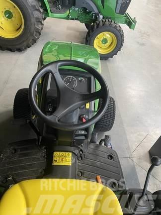 John Deere 1026R Traktori