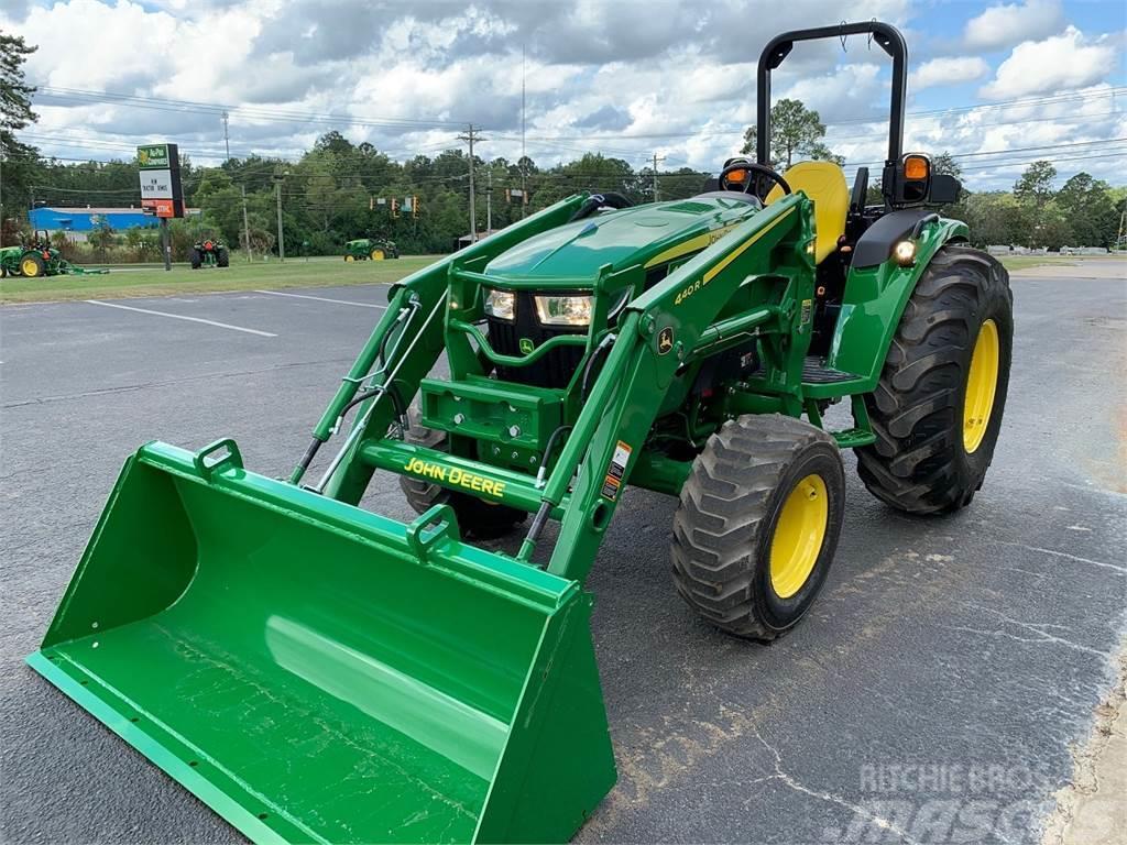 John Deere 4052M HD Kompaktie traktori