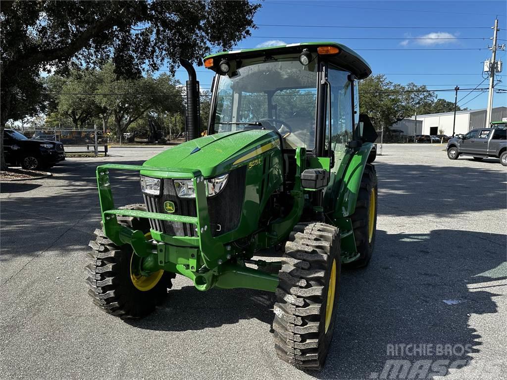 John Deere 5075E Traktori