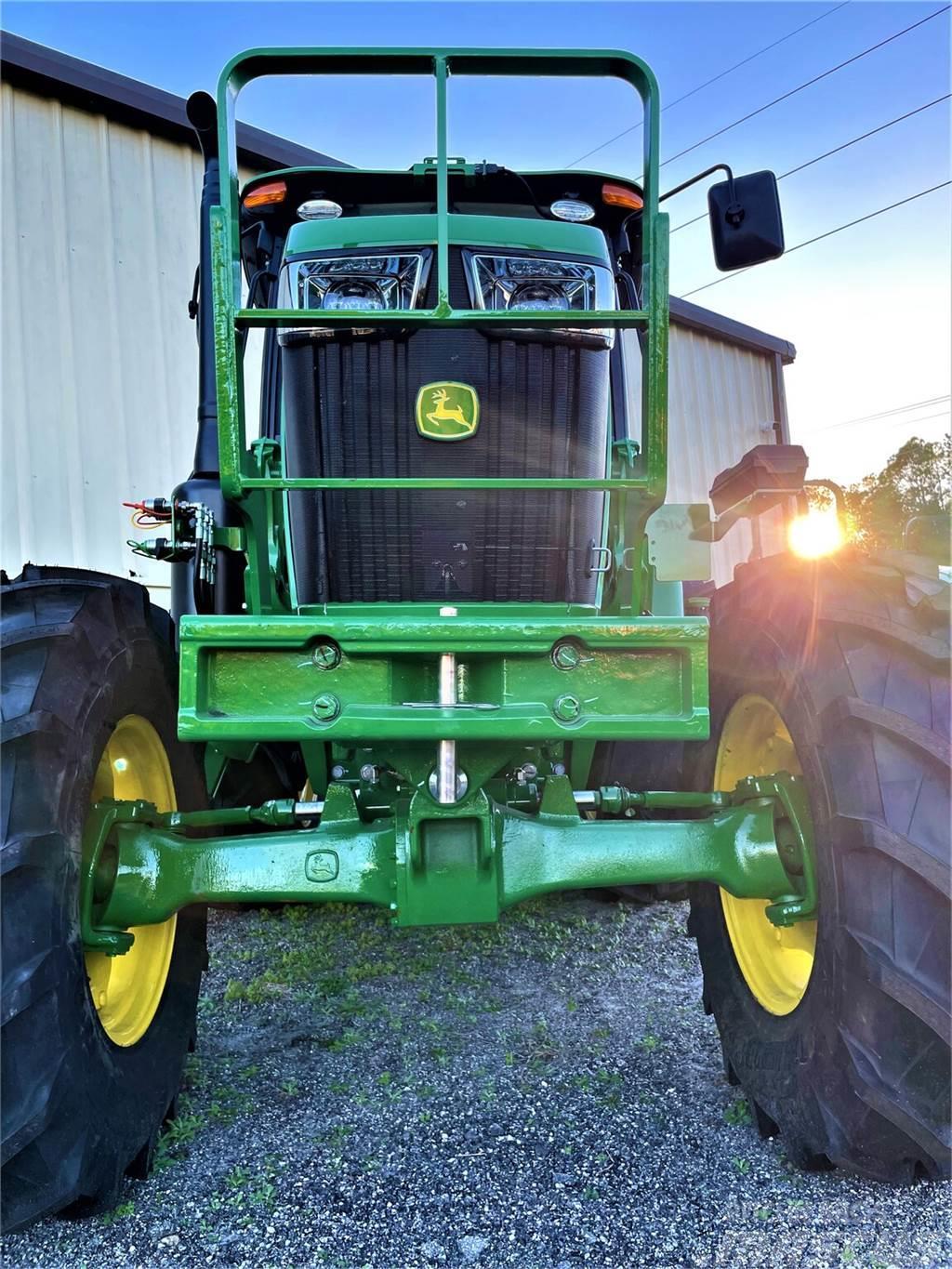 John Deere 6135E Traktori