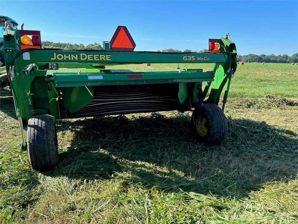 John Deere 635 Pļaujmašīnas ar kondicionieri
