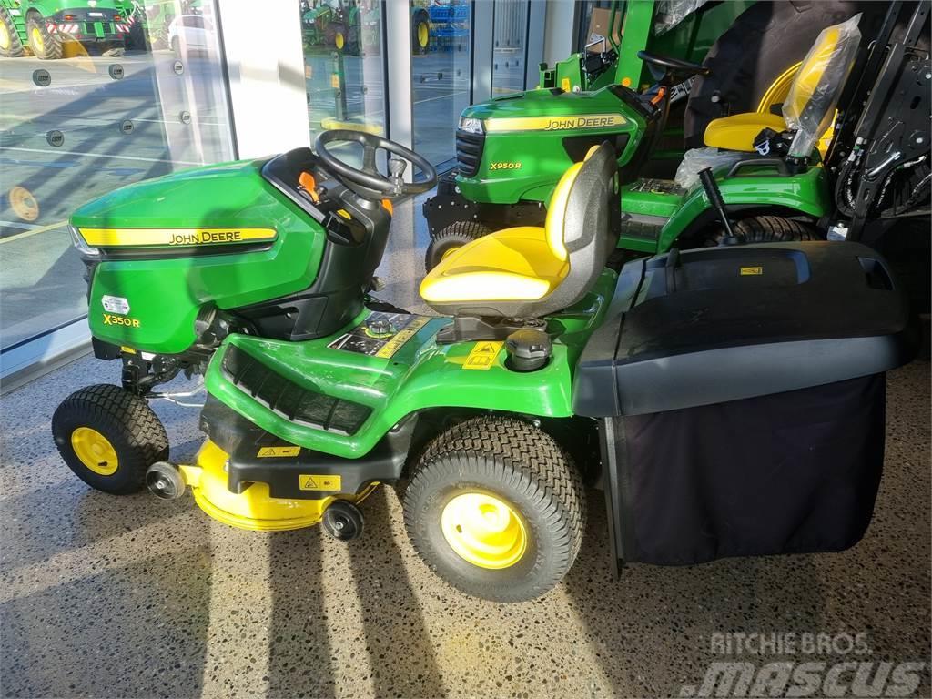 John Deere X350R Kompaktie traktori