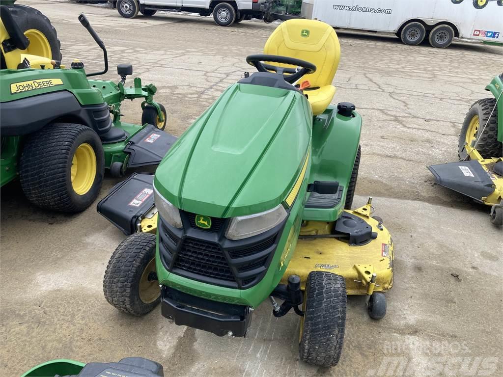 John Deere X380 Kompaktie traktori