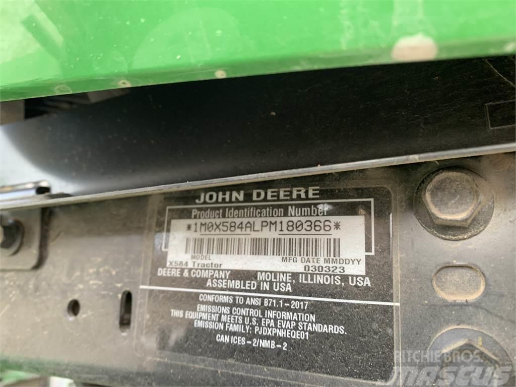 John Deere X584 Kompaktie traktori