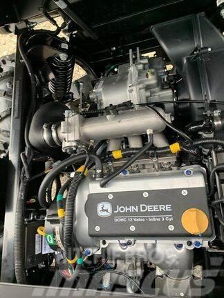 John Deere XUV 835R Komunālās mašīnas