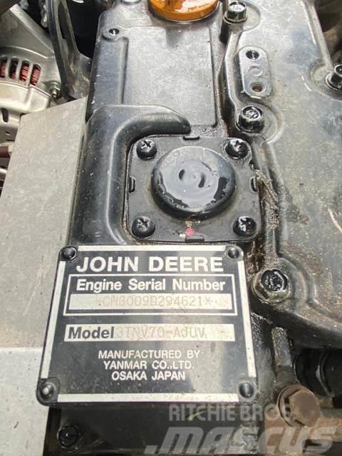 John Deere XUV 865M Komunālās mašīnas