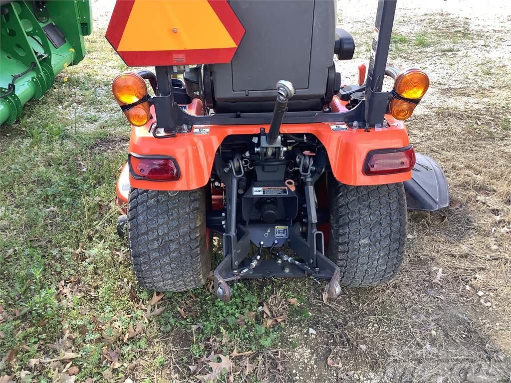 Kubota BX2370 Kompaktie traktori