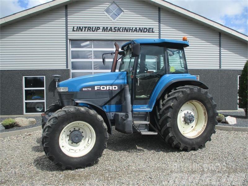 New Holland 8670 Traktori