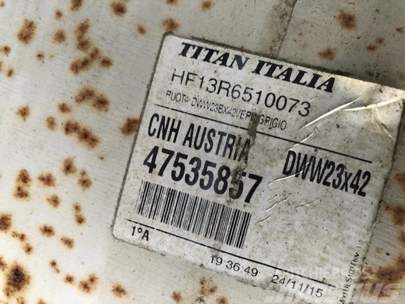 Titan 23x42 10 huls fra NH T7.315 Riepas, riteņi un diski