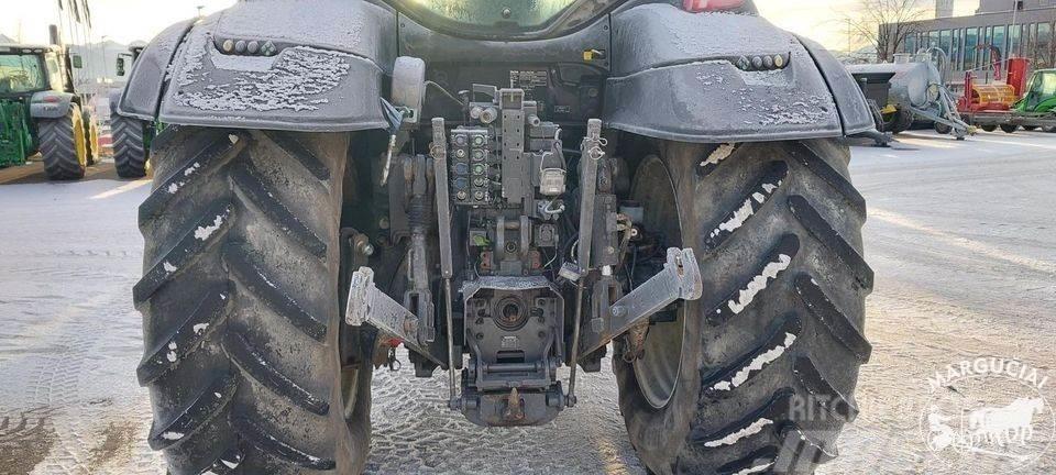 Valtra T234, 235 - 250 AG Traktori
