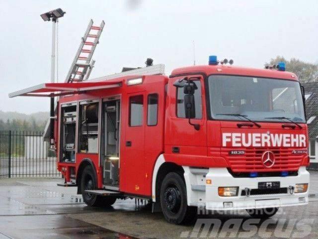 Mercedes-Benz ACTROS 1835 Feuerwehr 2080 L Fire Unit !! Citi