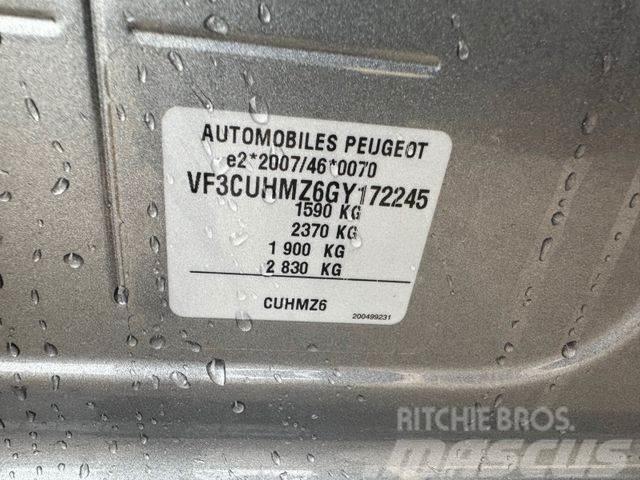 Peugeot 2008 1.2 Benzin vin 245 Vieglais kravas automobilis/izkraušana no sāniem