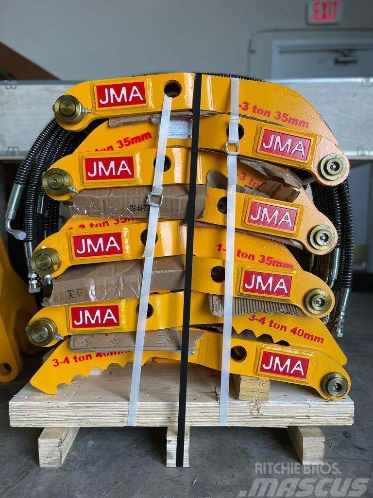JM Attachments Hydraulic Thumb John Deere 17D, 17G Satvērējs