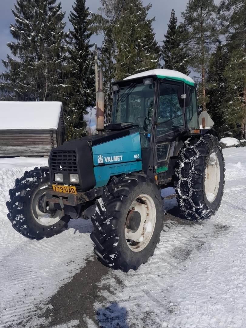 Valmet 665 4x4 Traktori