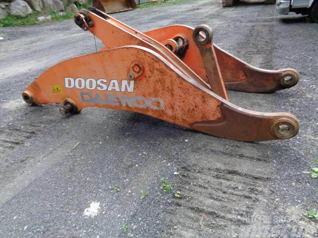 Doosan Daewoo Mega 500 Frontālo iekrāvēju papildaprīkojums