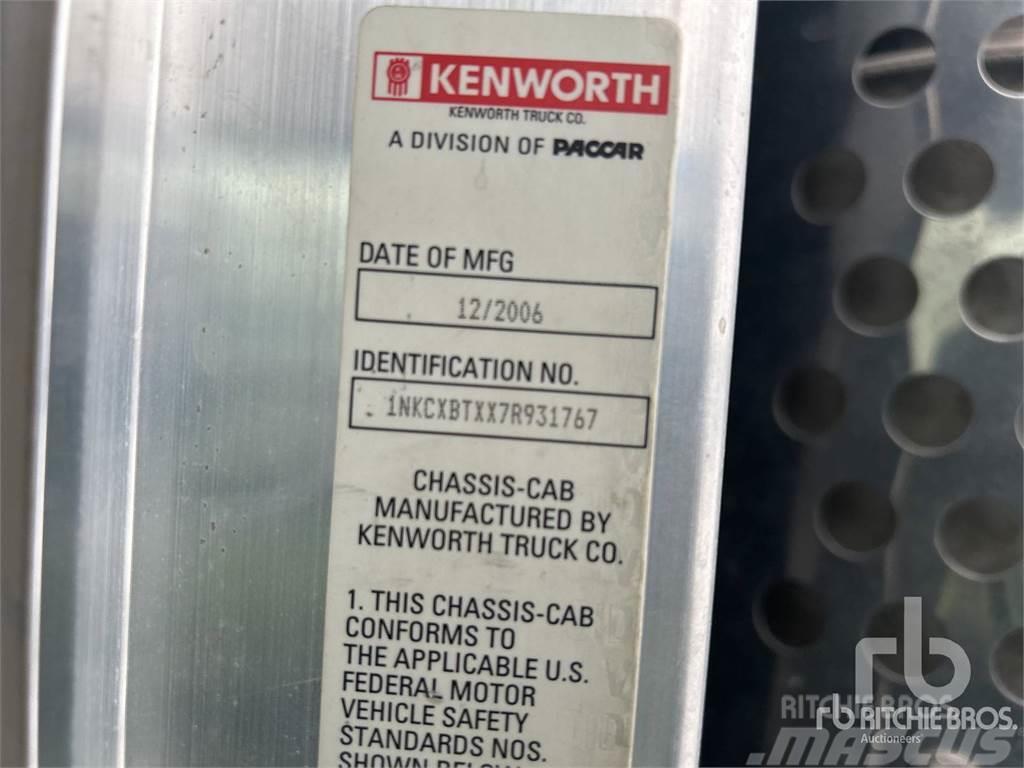 Kenworth C500 Platformas/izkraušana no sāniem