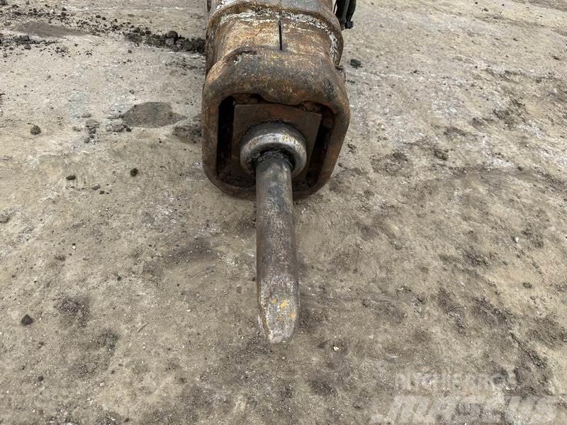 Rammer Hydraulic Breaker (3-6 Ton Excavator) Āmuri/Drupinātāji