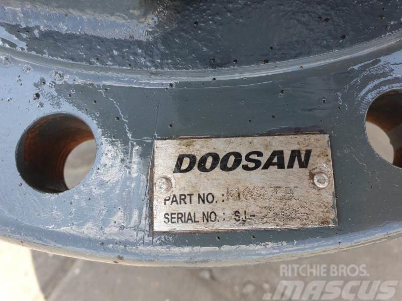 Doosan DX 480 K1000758C Šasija un piekare