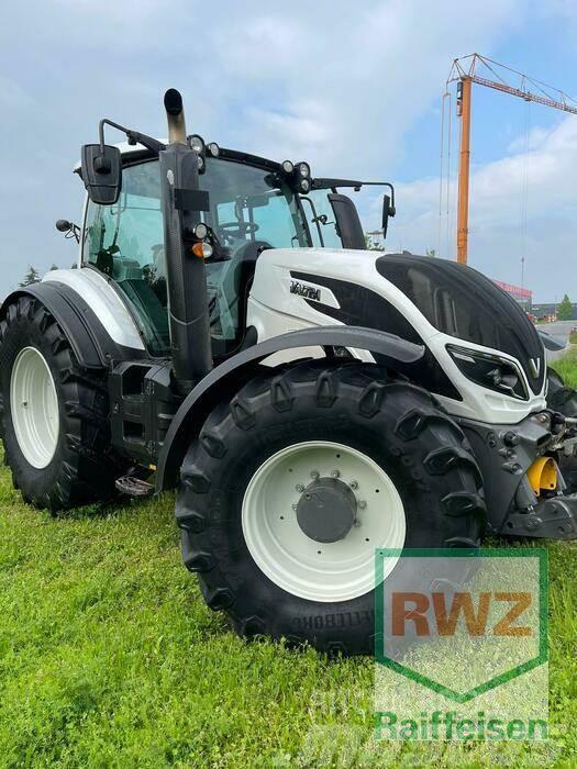 Valtra T214 D Traktori