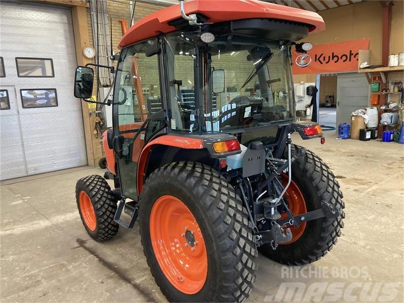 Kubota L2-452 Kompaktie traktori