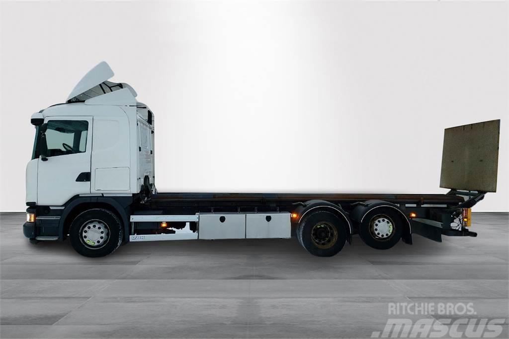 Scania G450 Smagās mašīnas ar konteineriem